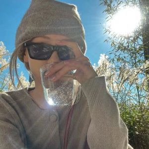 女头｜舍不得你哭-小涛网络工作室ET资源网